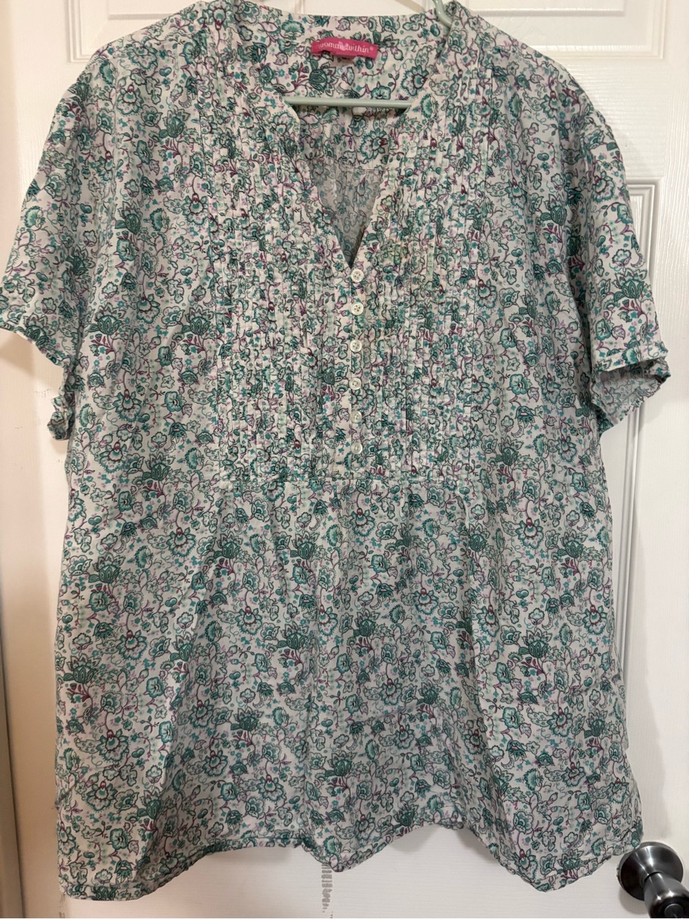 Woman Within 3x 30/32 blue green floral pintuck tunic top V-neckline SS buttons